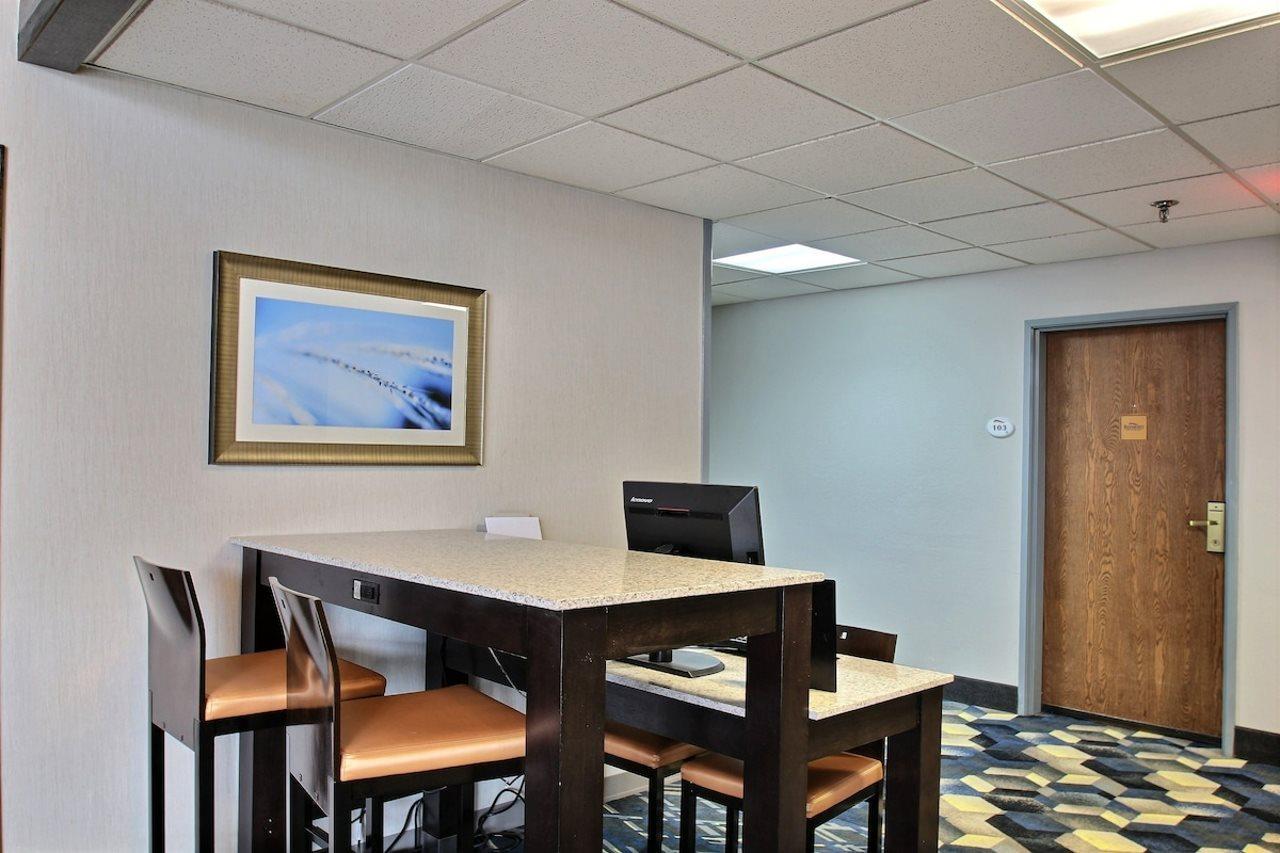 מלון Baymont By Wyndham Madison West/Middleton Wi West מראה חיצוני תמונה